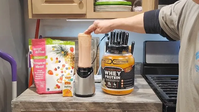 La Reveuse Personal Blender Review: Smoothies and Value image 8