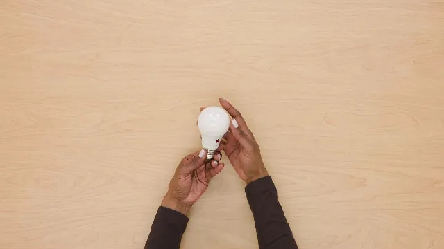 Amazon Basics A19 Dusk to Dawn LED Bulb Review image 8