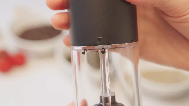 ioion Electric Salt and Pepper Grinder Set Review image 8